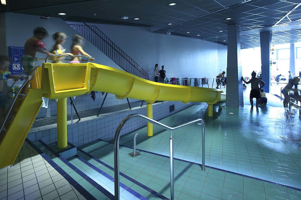 Steam Hotel Vasteras Exterior photo The slide at the leisure centre